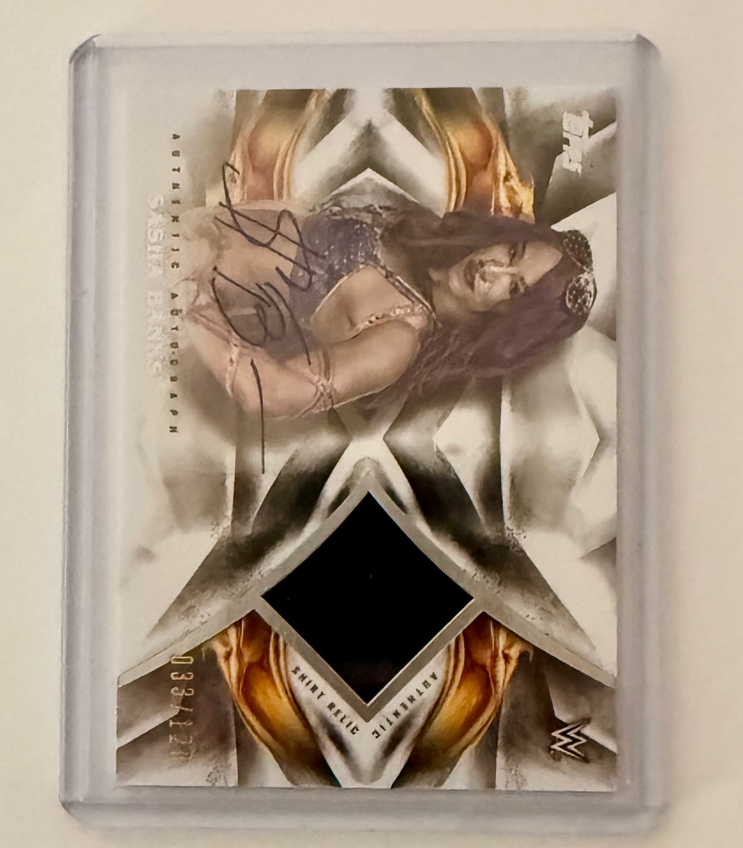 2019 Topps WWE Undisputed Autograph Relics Patch Sasha Banks Auto /120